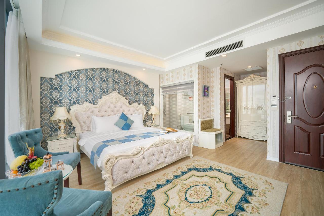 Royal Beach Hotel Da Nang Exterior photo
