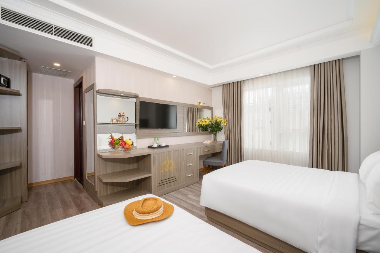 Royal Beach Hotel Da Nang Exterior photo