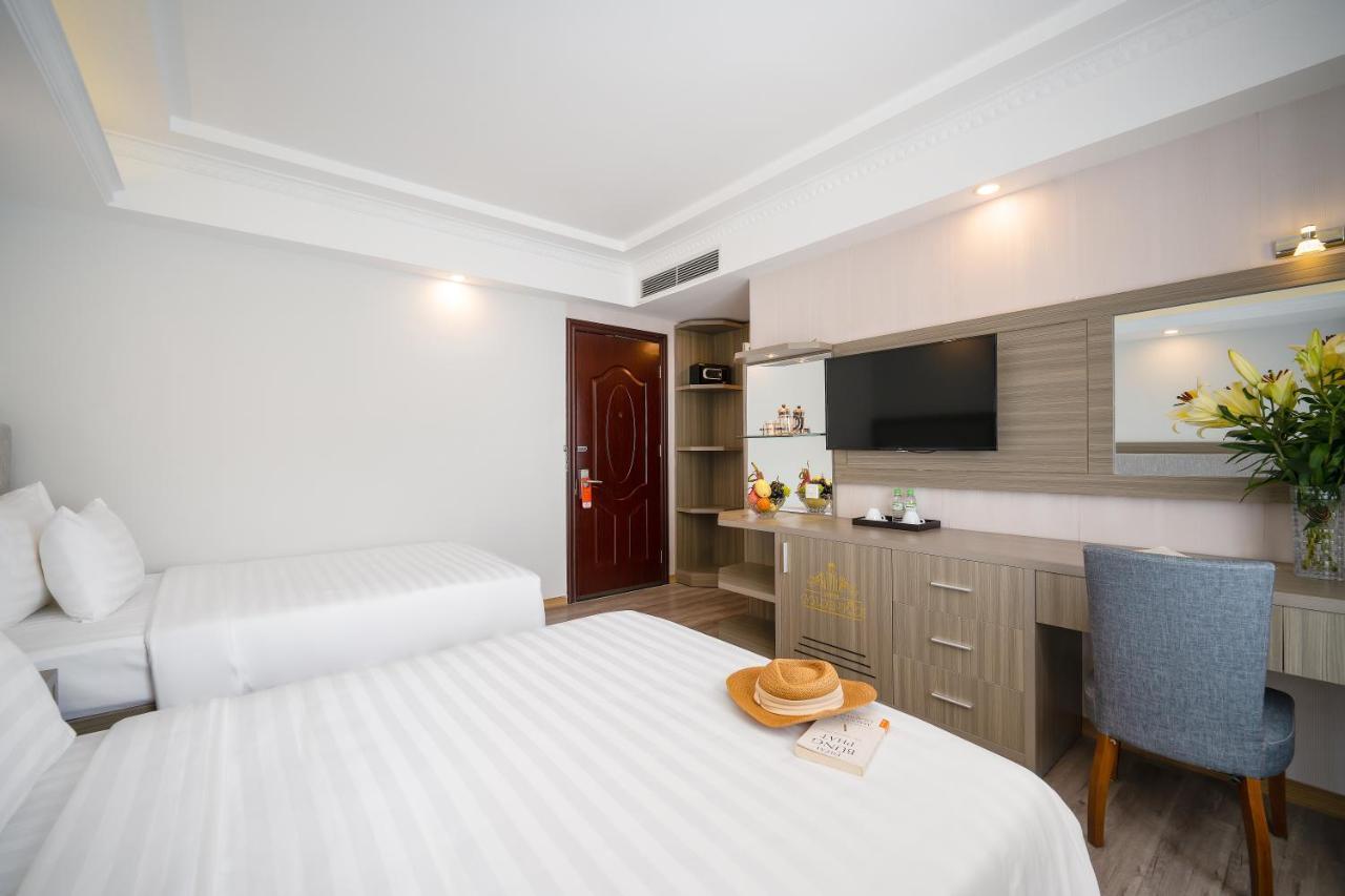 Royal Beach Hotel Da Nang Exterior photo