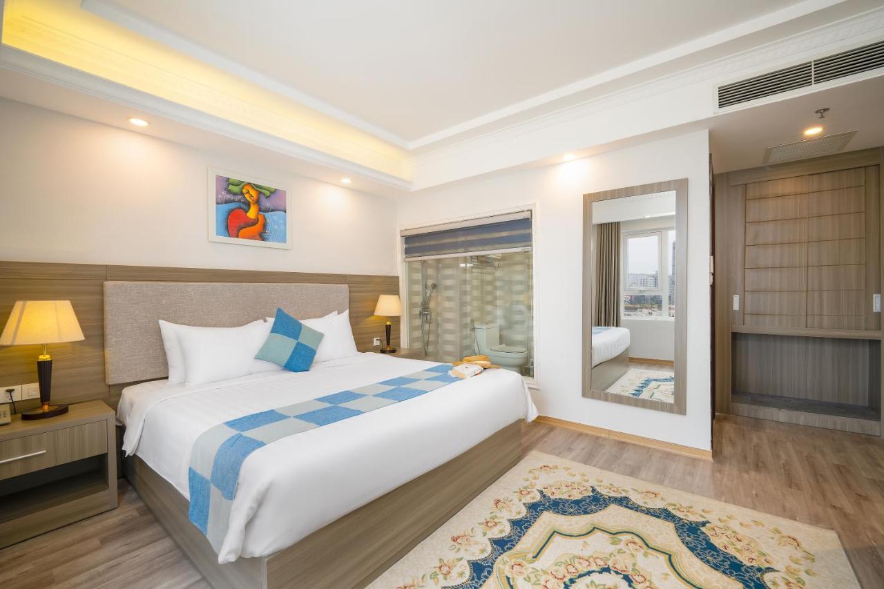 Royal Beach Hotel Da Nang Exterior photo