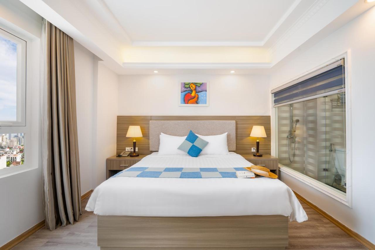 Royal Beach Hotel Da Nang Exterior photo